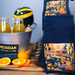 M. Wolverines Kitchen Towel & Oven Mitt